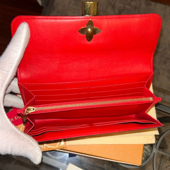 ❌SOLD❌Louis Vuitton Monogram Coquelicot flower lock wallet Box, ribbon &Dust bag - Picture 6 of 16